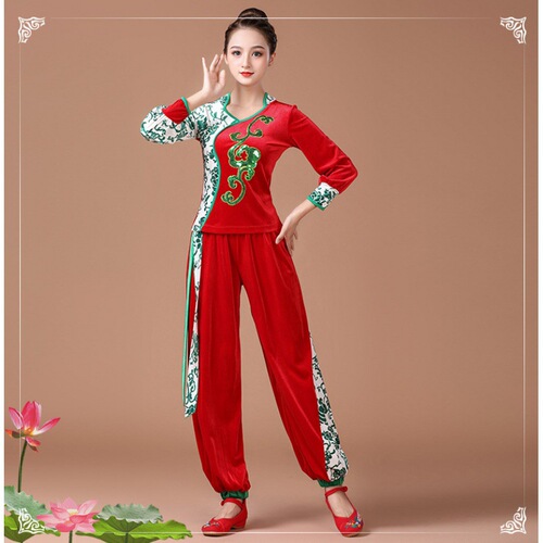 New Square Dance Costume Set Winter Cloud Skirt Gold Velvet Yangge Classical Dance Costume for Middle-Aged and Elderly Performance Wear