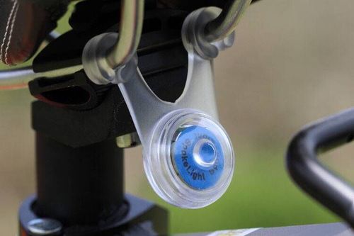 Bicycle seat tail light safety warning silicone light night riding frog light hot wheel flash small hanging light