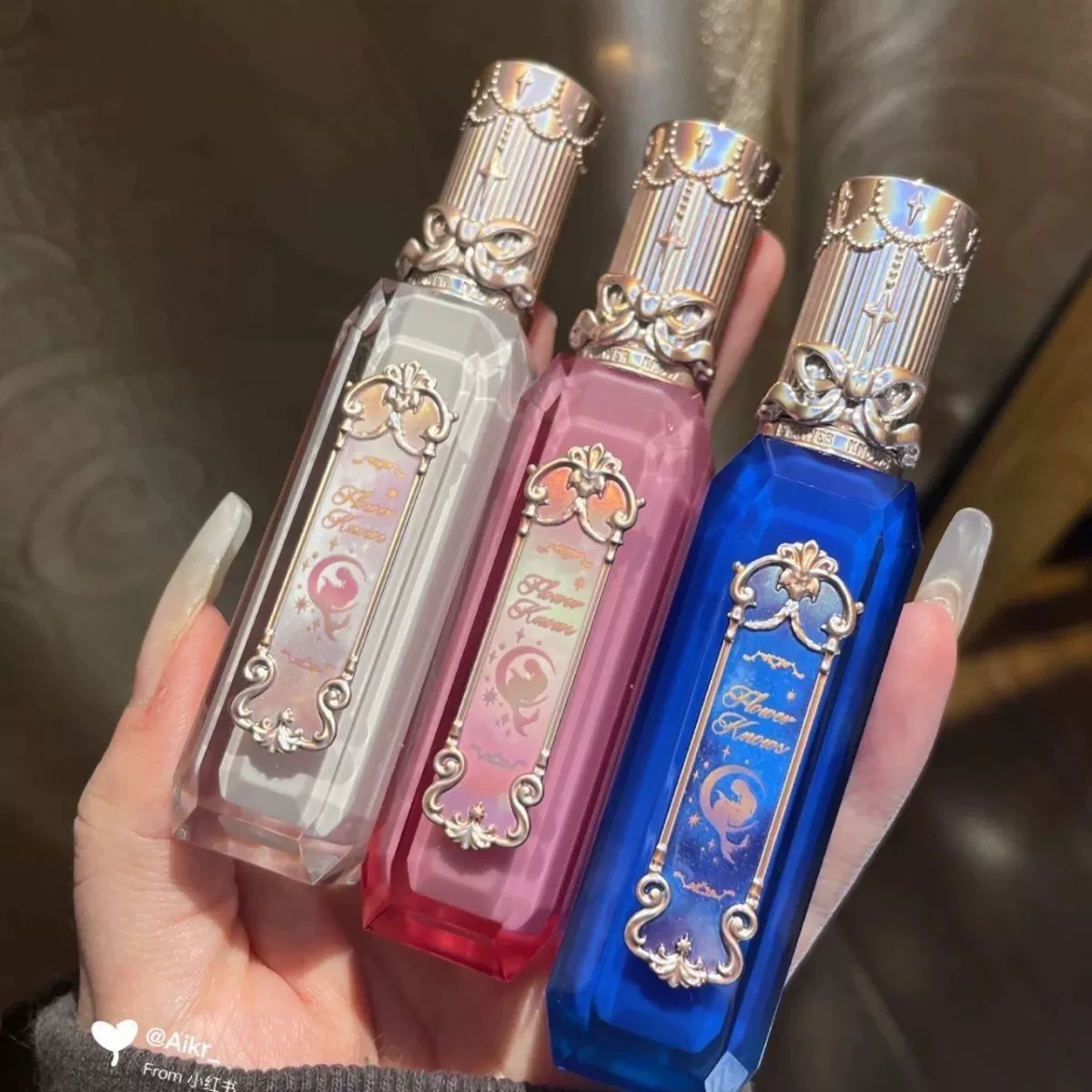 Moisturizing lip gloss, gem shimmer with mirror finish, lightweight applicator