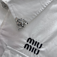 mm25早秋新款logo字母刺绣水钻装饰长袖短款衬衫