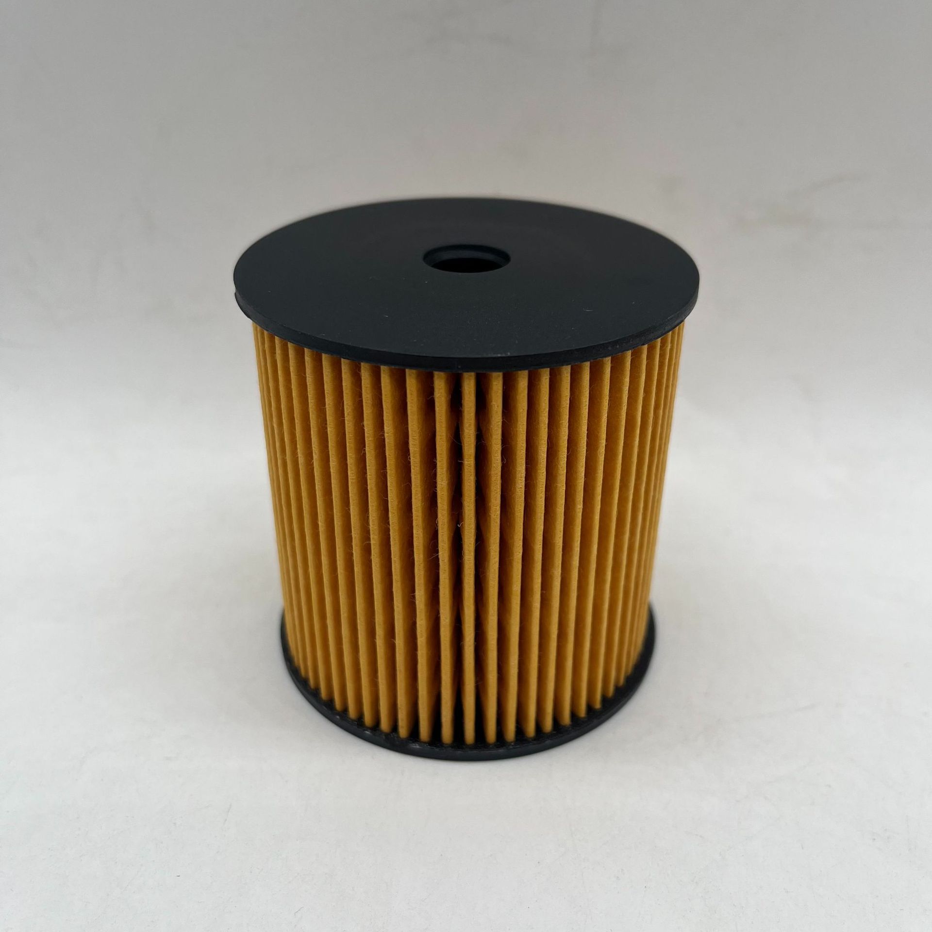 Oil Filter Mo611 High-Efficiency Filter for Car Engine Oil, Oil Filter Element Suitable for Wrangler and Dodge