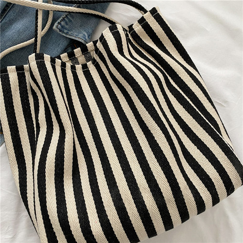 Korean retro literary handbag, simple, fresh, striped shoulder bag, casual, fashionable, large-capacity shopping bag