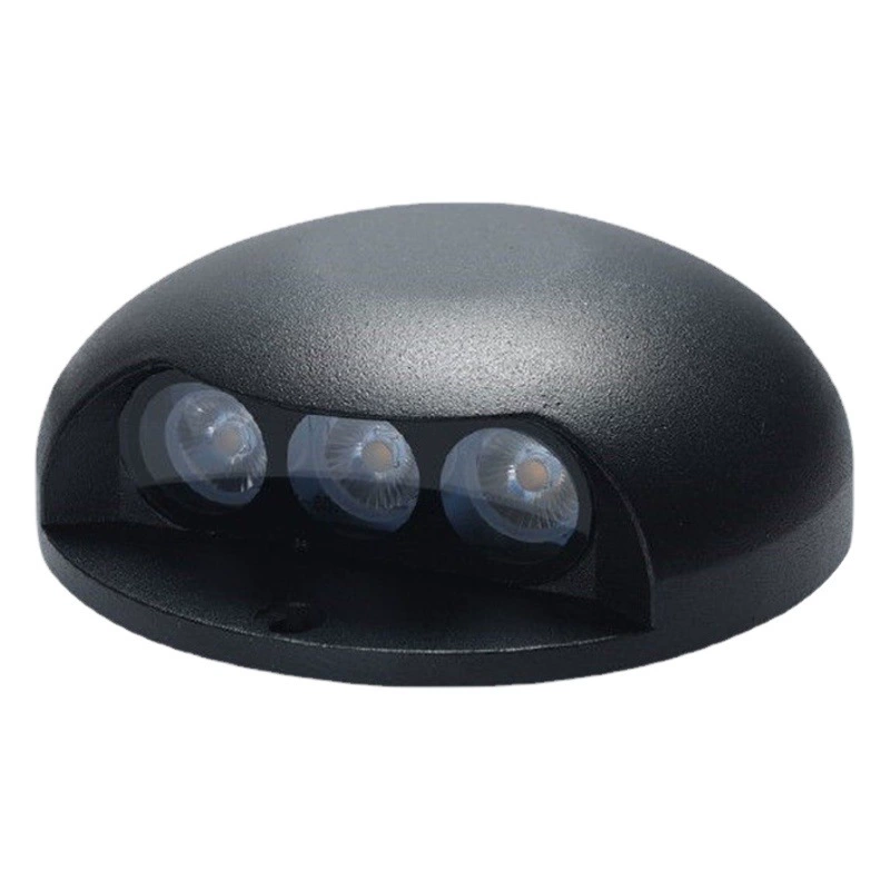 Наружные световые светильники черепахи в живописном месте на взлетно-посадочной полосе