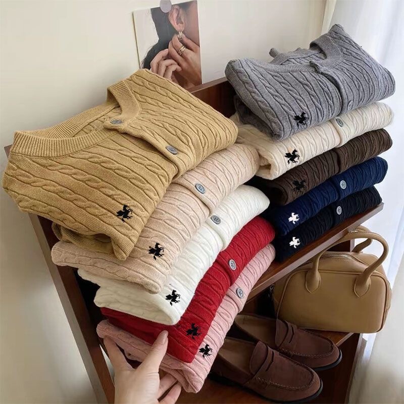 New autumn and winter cable knit cardigan, versatile loose long-sleeve knitwear, stylish and soft sweater for women