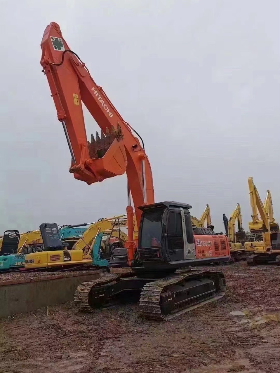 Puerto de exportación Shanghai Xinjiang Guangdong Hitachi 200 Hitachi 210 Hitachi 240 Excavadora
