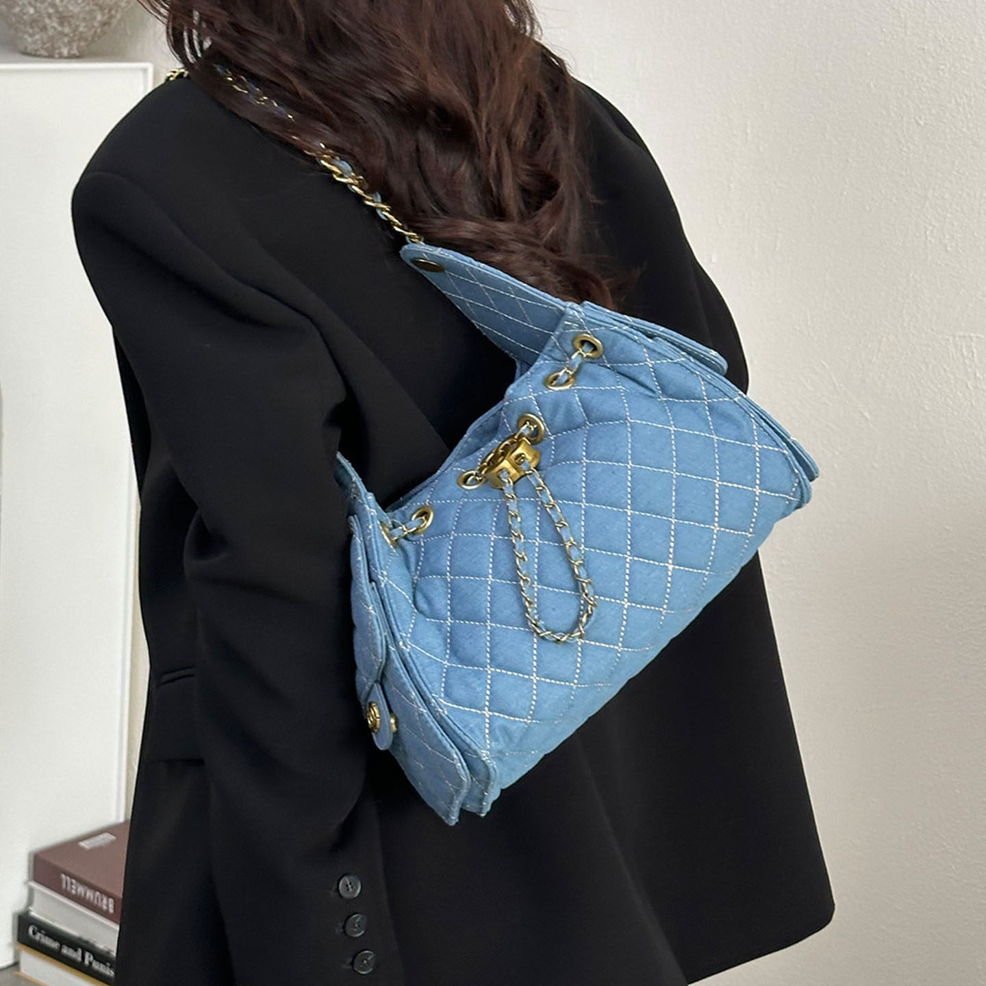 2026 bolso de mochila de moda vaquero nuevo bolso de viaje de gran capacidad cadena de cubo popular de hombro único diamante super fuego