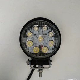 尾灯;转向灯、角灯;示宽灯