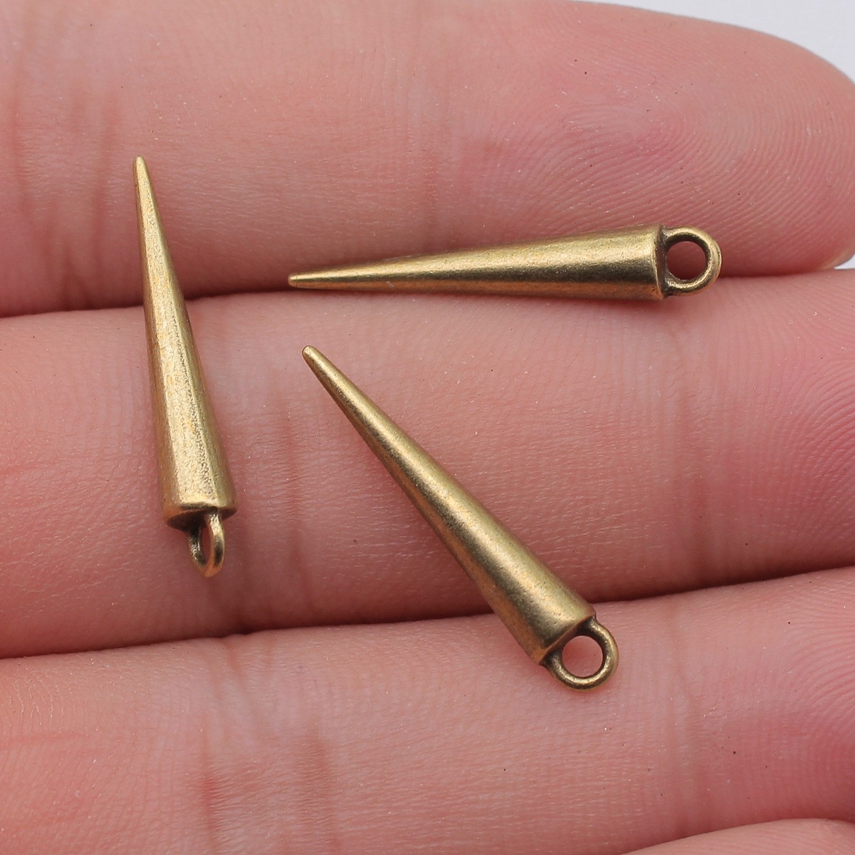 Antique bronze_A14204_W20-C17