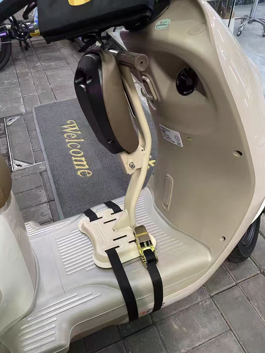 One-Piece Drop-Shipping Electric Vehicle Child Seat Front Foldable Battery Car Child Baby Seat Motorcycle Stool