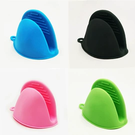 衣钩/挂钩;证件卡、挂绳;针线缝纫