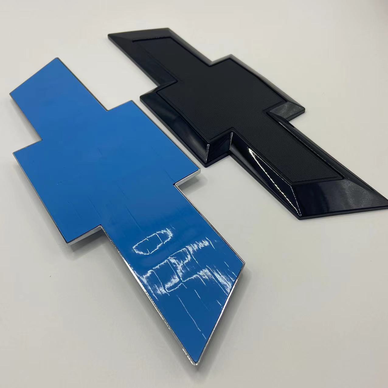 Suitable for Chevrolet pickup truck SILVERADO front and rear car logo Solod modified middle net logo rear trunk labeling