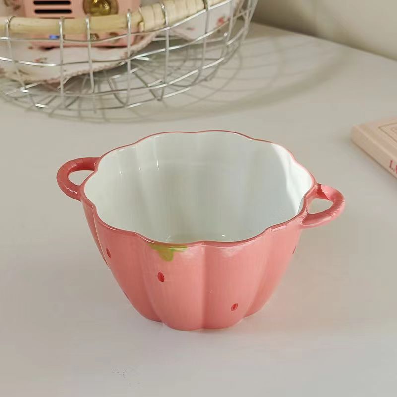 かわいい陶磁器の耳の碗の家庭用の個人の専用の新型のinsは熱いイチゴの花びらの碗の果物のサラダの碗を防ぎます。|undefined
