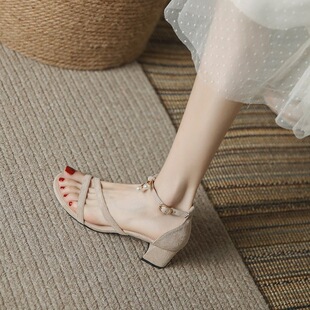 2025 New Summer Niche Buckle Sandals Women's Middle Heel French Elegant Black High Heels Women's Thick Heel
