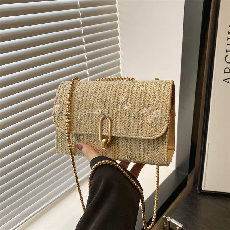 Este año, bolsos populares para mujeres 2025, bolsos de hombro de moda de verano, bolsos de tela de paja de encaje rojo