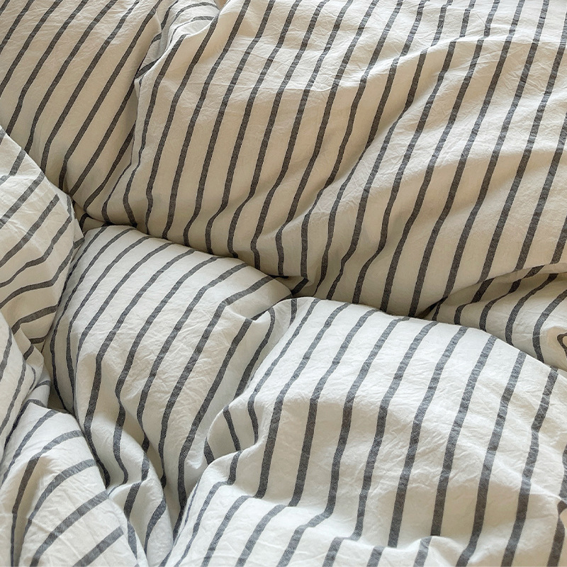 Juego de cama de algodón grueso de cuatro piezas 2025 nuevo estilo dormitorio de otoño e invierno sábanas de algodón funda edredón Juego de cama de tres piezas 4