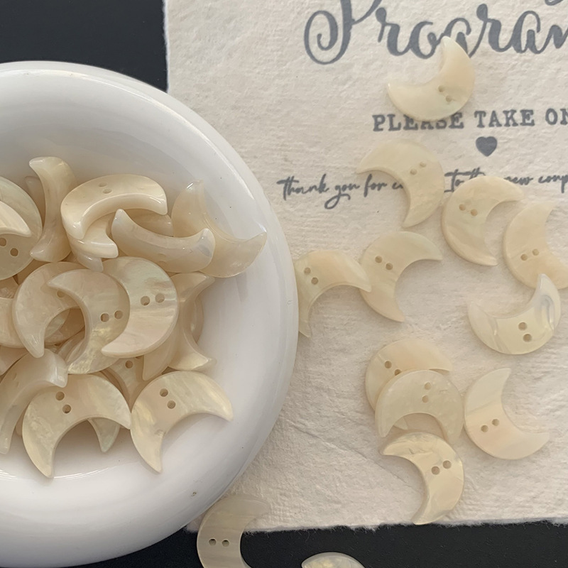 Curved Moon Resin Pearlescent Two-Eye Buttons Imitation Shell Knitted Cardigan Sweater Buttons DIY Clothing Decorative Accessories Buttons Curved Moon Resin Pearlescent Two-Eye Buttons Imitation Shell Knitted Cardigan Sweater Buttons DIY Clothing Decorative Accessories Buttons