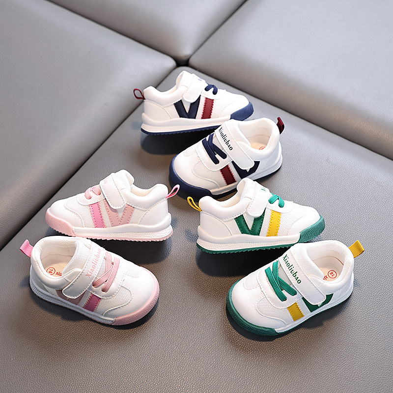 Spring and Autumn Baby 1-2 Years Old Toddler Shoes Men's and Women's Children's Leather White Shoes Non-slip Soft Sole Sports Board Shoes Wholesale