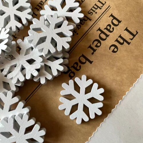 Wooden Snowflake Decorative Christmas Ornament, Wooden Cartoon Craft, DIY Ornament Creative Set of 100 Pieces