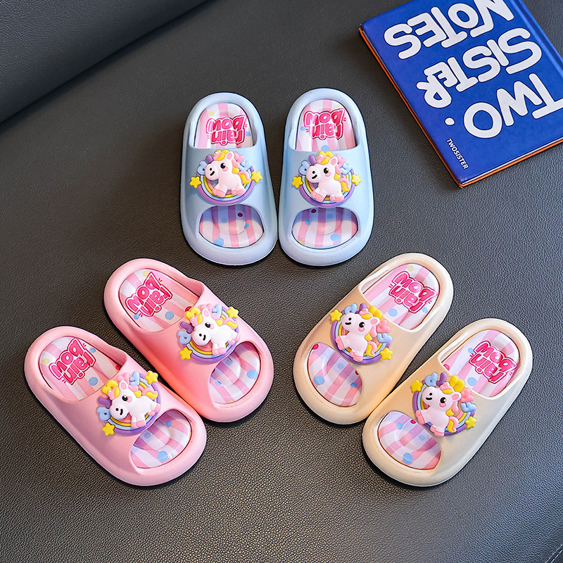 Children's Slippers for Girls in Summer, Cute Cartoon Style, Indoor Non-Slip Soft Sole, Girls' Sandals, Environmentally Friendly and Non-Toxic