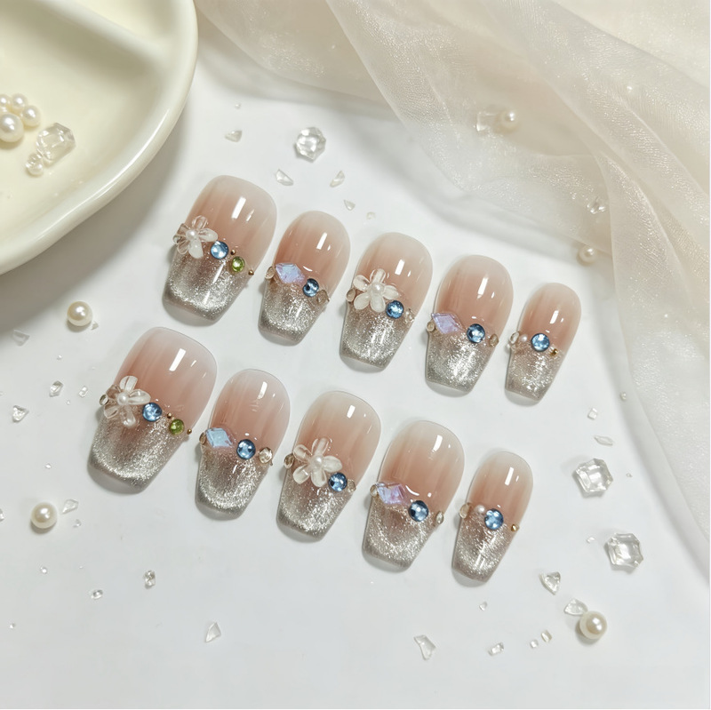 Gradient Cat Eye Floral French Manicure INS Style New Handmade Wearable Nails Purely Sexy High-End Light Luxury Gradient Cat Eye Floral French Manicure INS Style New Handmade Wearable Nails Purely Sexy High-End Light Luxury