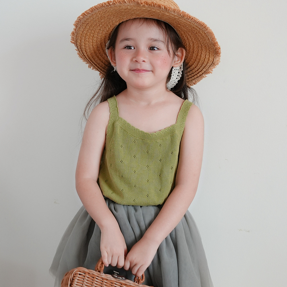 Chaleco de punto para niñas huecas con tirantes Chaleco de bebé para niños de algodón fino de verano para niños con falda tutu al por mayor