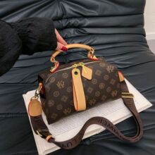 �����ϻ��L�c�r����ײ����������Ʒ������Ʒ�|������Ů���μ�б��