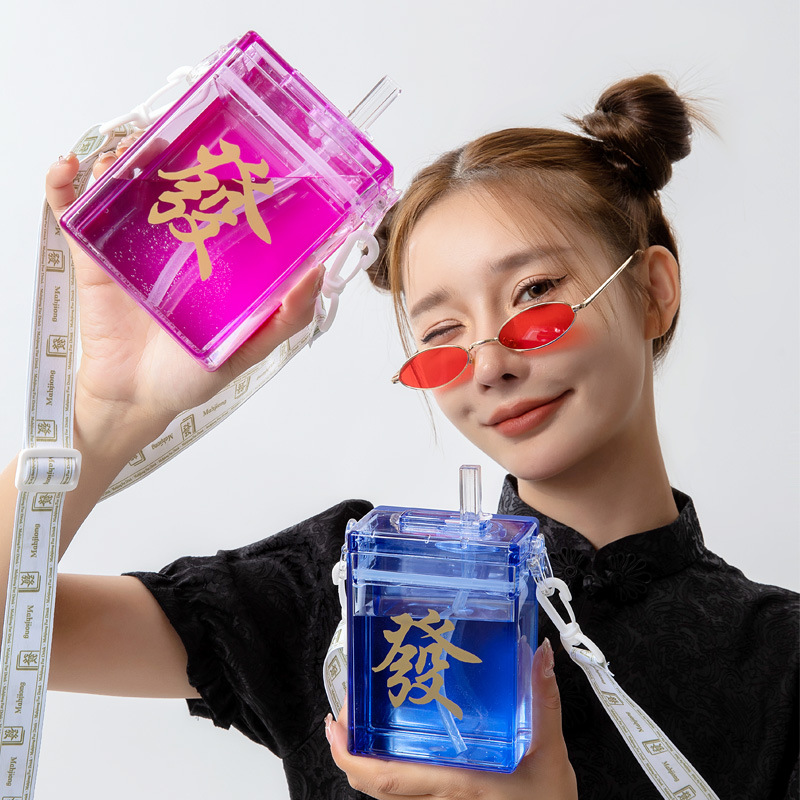 Nuevo cuadrado creativo cuadrado plástico Mahjong taza crossbody Correa paja taza simple ocio al aire libre taza de agua para estudiantes