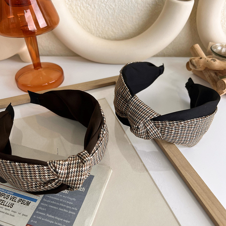 Coffee Color Houndstooth Fashion Knotted Hair Band Korean Retro Wide-brimmed Headband display picture 3