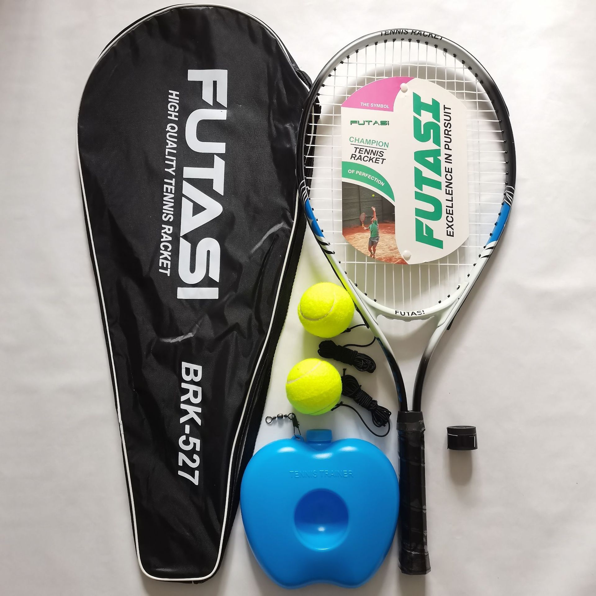 파란색 라벨이 붙은 온라인 사진 + 라켓 가방 + 선물