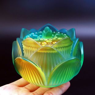 Lotus Glass Incense Burner for Burning Incense Sticks, Zen-Style Lotus Ornament for Home Bedroom, Antique-Style Incense Burner for Offering to Buddha, Gradient Glass