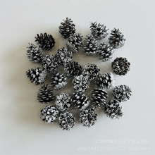 仿真塑料松果 5CM喷白松果圣诞树圣诞圈圣诞工艺品装饰白松果批发