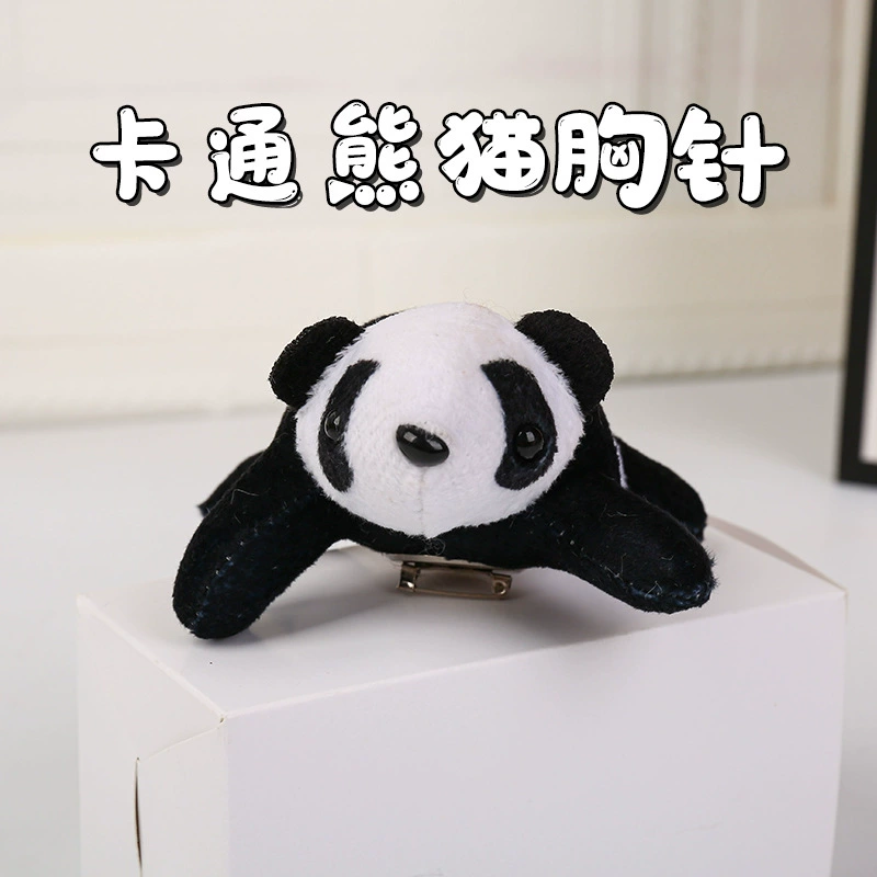 Чистая красная мультяшная брошь панда плюшевая лежачий медведь кошка кукла одежда декоративные игрушки школьный кулон производители оптом