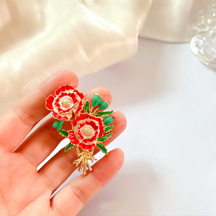 Artificial Pearls Inlay Material Fashion Pin Flower Alloy Plating Artificial Pearls Women'S Brooches