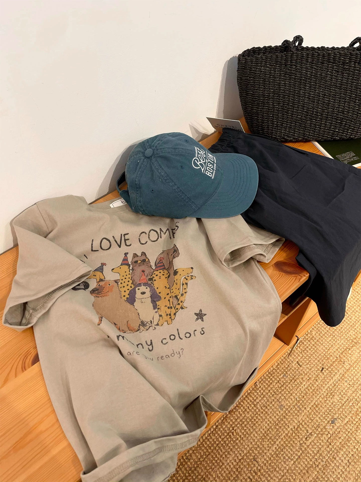 Летний свободный и универсальный топ для похудения, корейский пуловер с круглым вырезом и короткими рукавами с мультяшным принтом, футболка на правое плечо для женщин