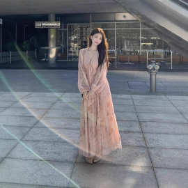 粉色甜美v领连衣裙女中长款2025春季新款法式大码碎花裙