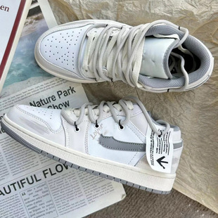 ��Ʒ�|��1�☋���K������Ь��Ů������̿�AJ1�ٴ��\�����e�@��Ь