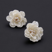 2022手工叶子白色耳针花朵立体耳环韩式婚纱配饰新娘婚礼演出饰品