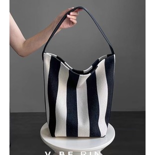 Capacious shopping bag, shoulder bag, one-shoulder bag, 2023