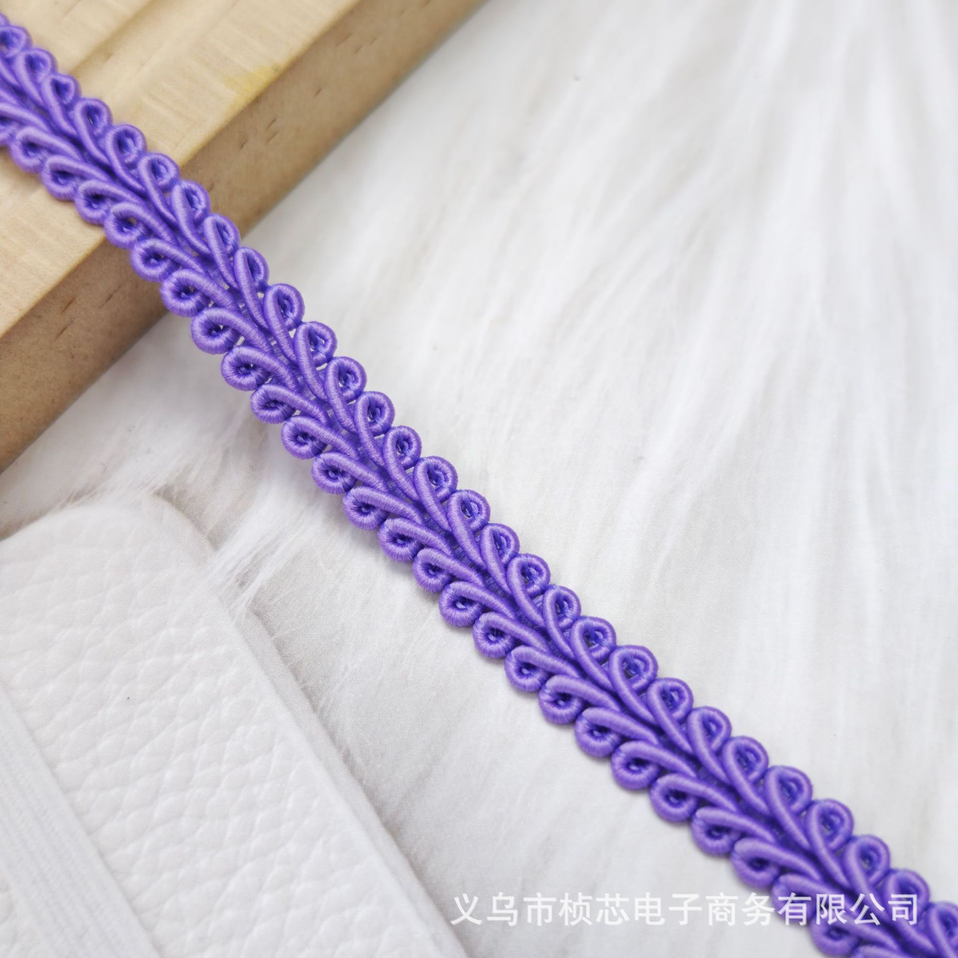0.8cm*light purple