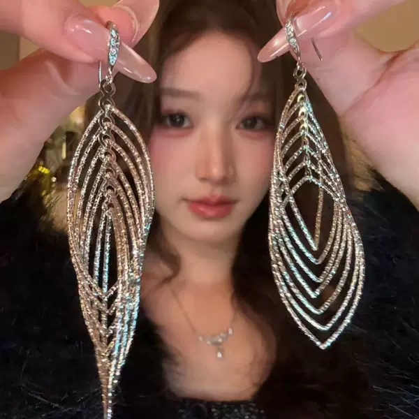 Sparkling! High-End Diamond-Shaped Line Earrings, 2026 New Model, Evening Party Style, Stud Earrings, Ear Hooks, Ear Drops, Earrings