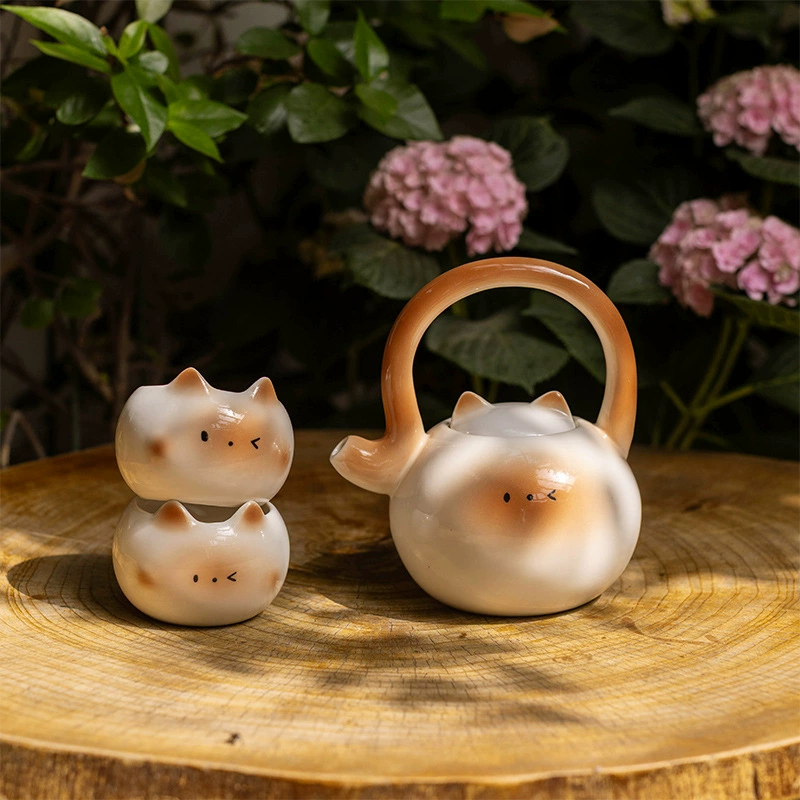 Siamese cat with cute little tail, creative cat shape, high-looking ceramic cup, coffee cup, gift for couple