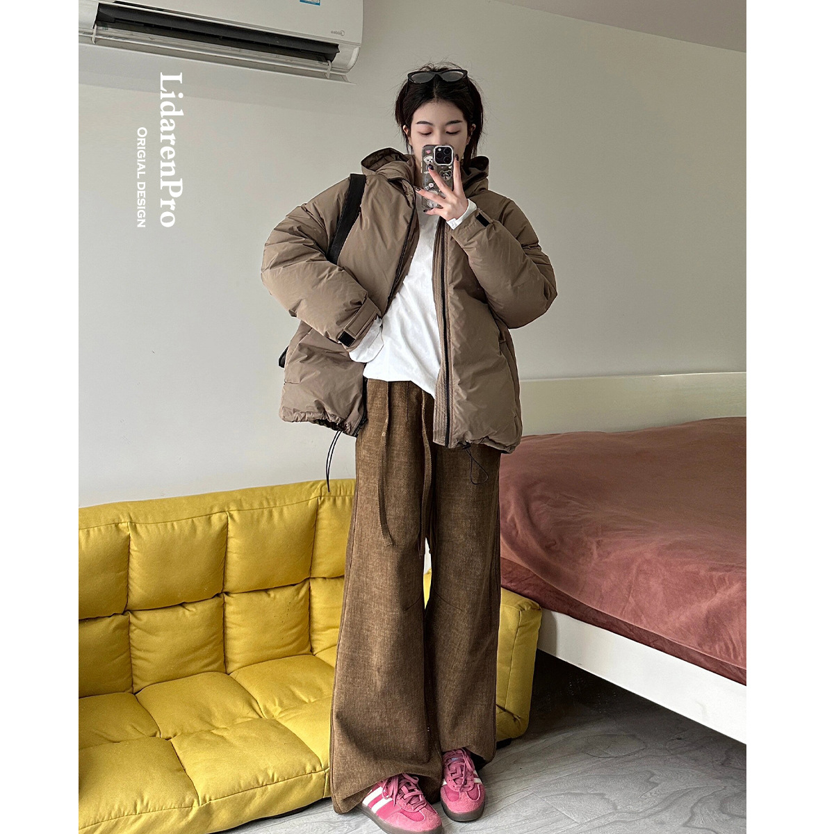 Versión de piel de vaca 2025 nuevo estilo rosa fresa oso cuero zapatos de entrenamiento alemán mujeres realzado zapatos Forrest Gump zapatillas deportivas casuales