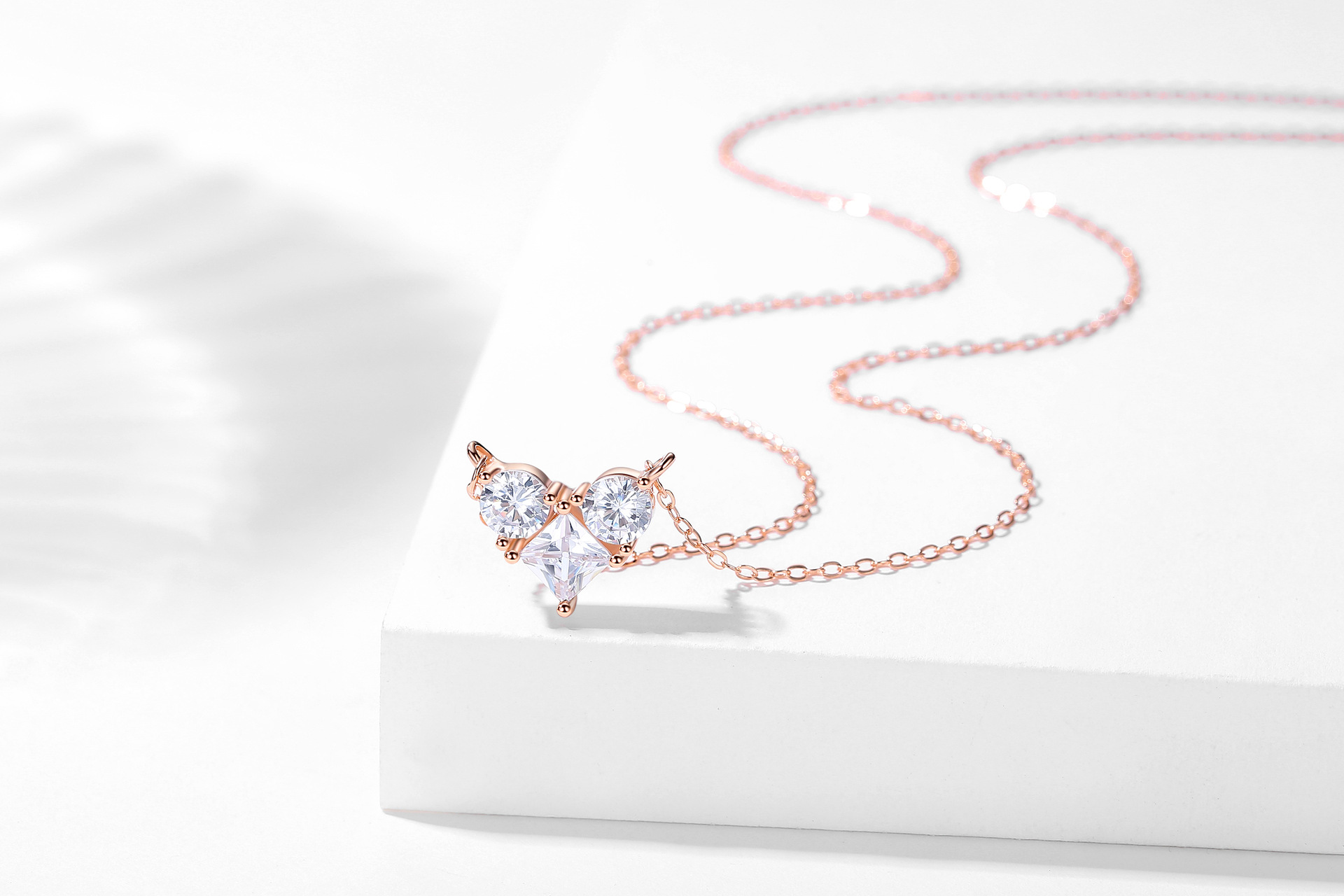 S925 collar de moda estilo coreano nicho diseño melocotón corazón de las mujeres en línea rojo ins estilo circón Cadena de clavícula colgante de moda