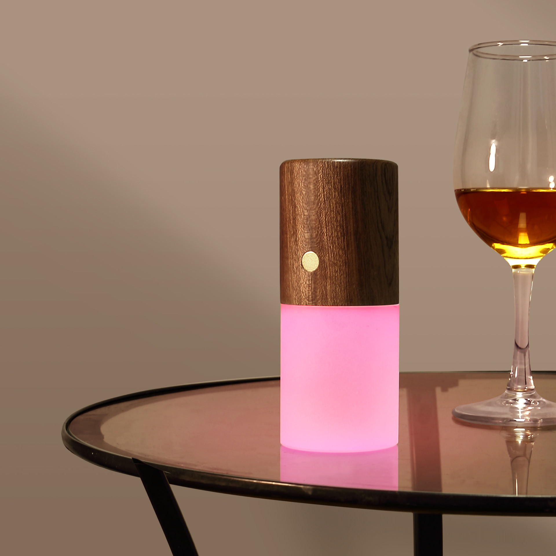 It's great to change the colorful color change atmosphere light, warm light, northern European simple log bed head night light romantic gift 4
