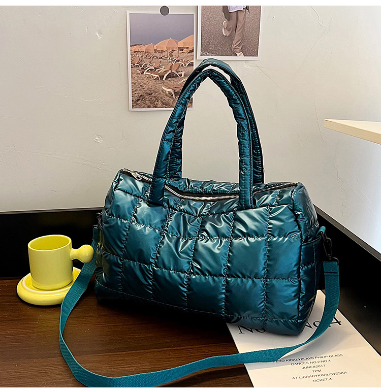 Nuevo otoño / invierno 2024 bolso de mujer de gran capacidad bolso de algodón espacial bolso ligero bolso de hombro de mujer bolso Ometo