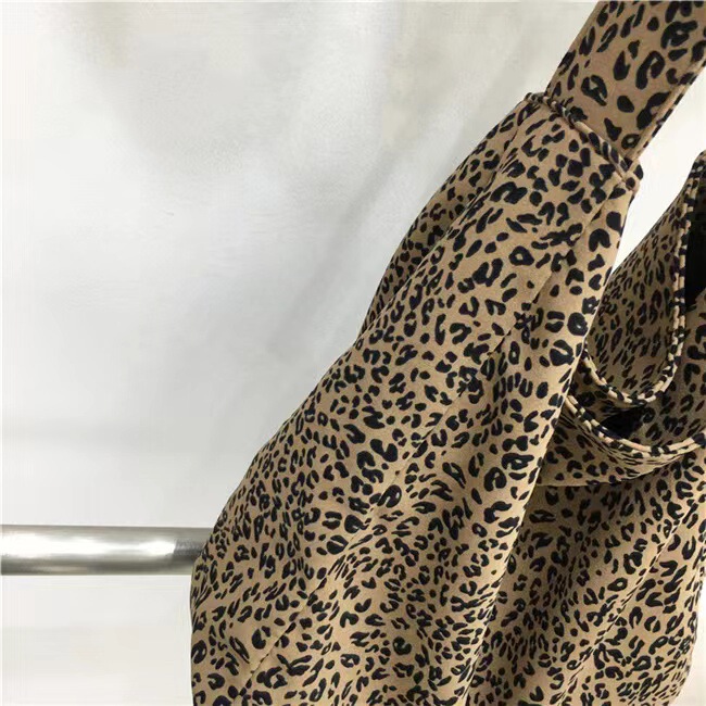 韓国の小衆のレジャーの怠惰な風のファッションのキャンバスの袋のショルダーバッグins風のヒョウの紋様の大容量の布はショッピングバッグを包みます。|undefined