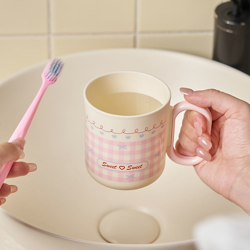 Lasten hammasharjamuki cartoon kuviolla kylpyhuoneeseen_voghion.com