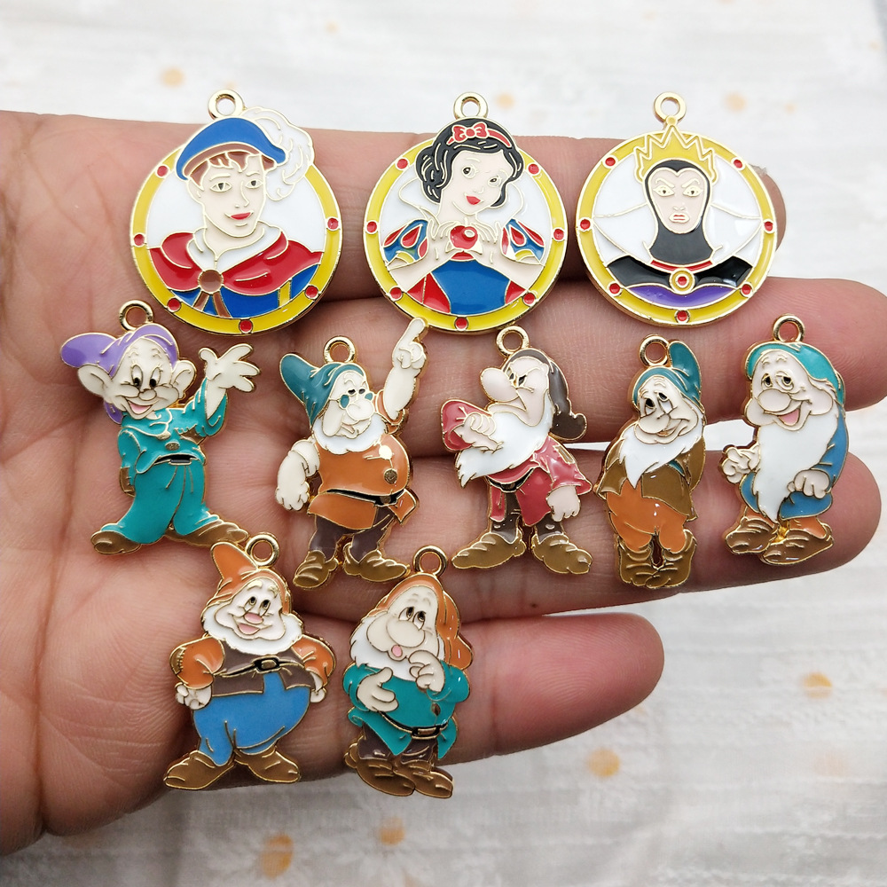 卡通白雪公主七个小矮人 DIY饰品配件合金滴油吊坠钥匙扣耳环挂件