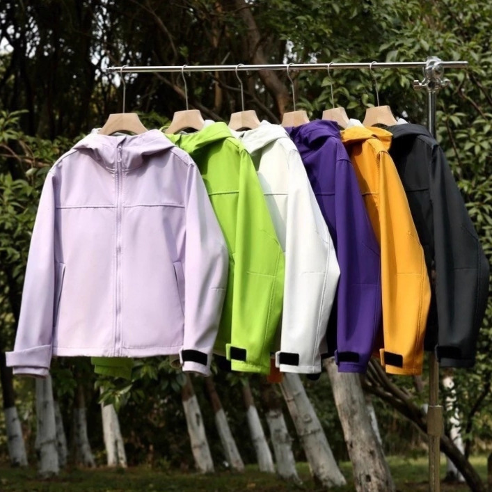 Outdoor Functionality! Mountain-Style Durable Windproof and Water-Resistant Outdoor Dopamine Hooded Softshell Sports Jacket