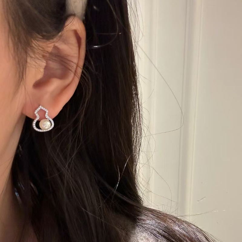 轻奢高级感贵气镶嵌满钻葫芦珍珠耳钉日常百搭气质奢华设计感耳饰